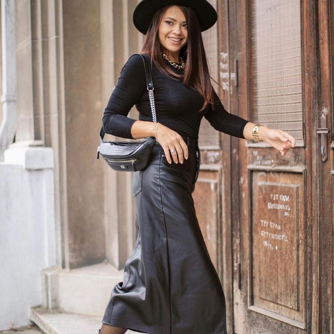 Leather women's Banana bag, Black Leather Banana bag, Women's Bananka bag, Leather belt Bananka bag KF-3758 - Image 8